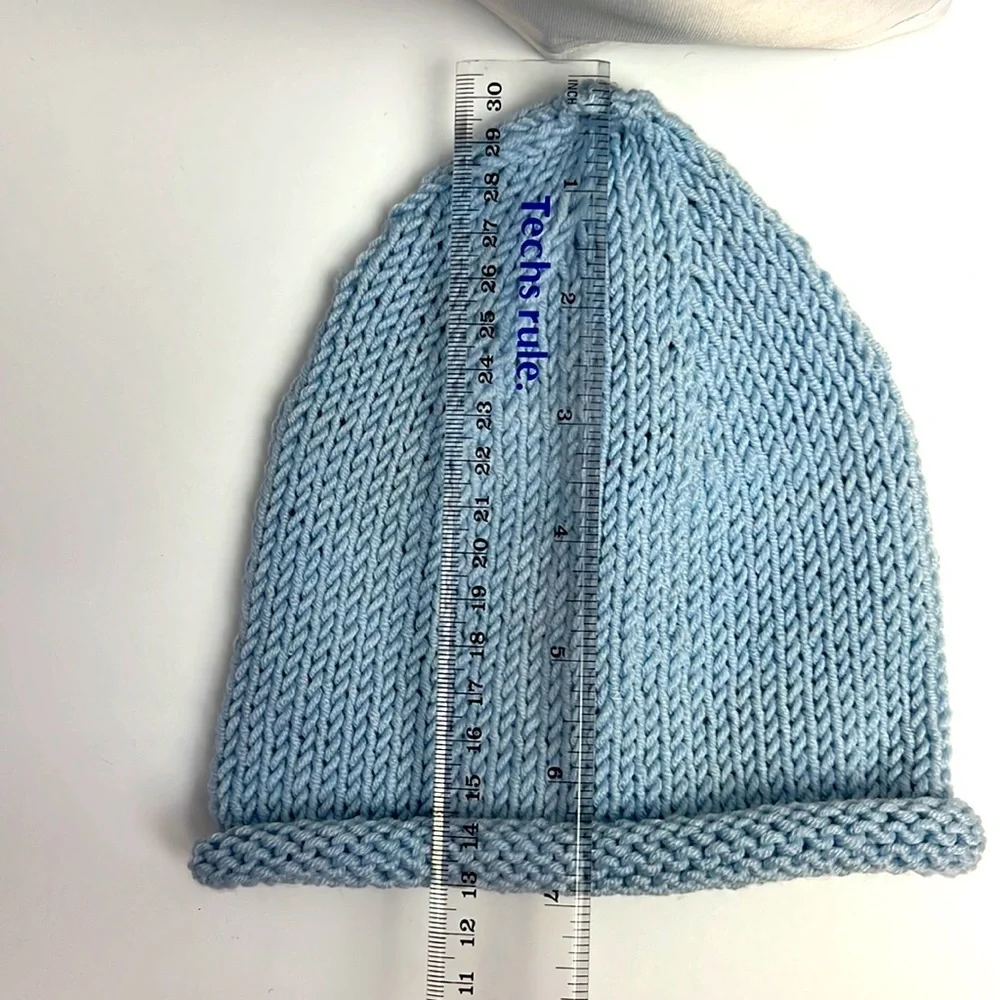One of a kind gift. Lorraine hand knitted baby hats. NEW. 1620
